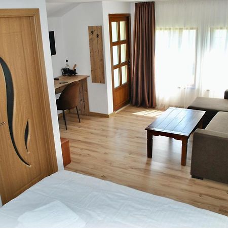 Camping La Foisor Турда Екстериор снимка