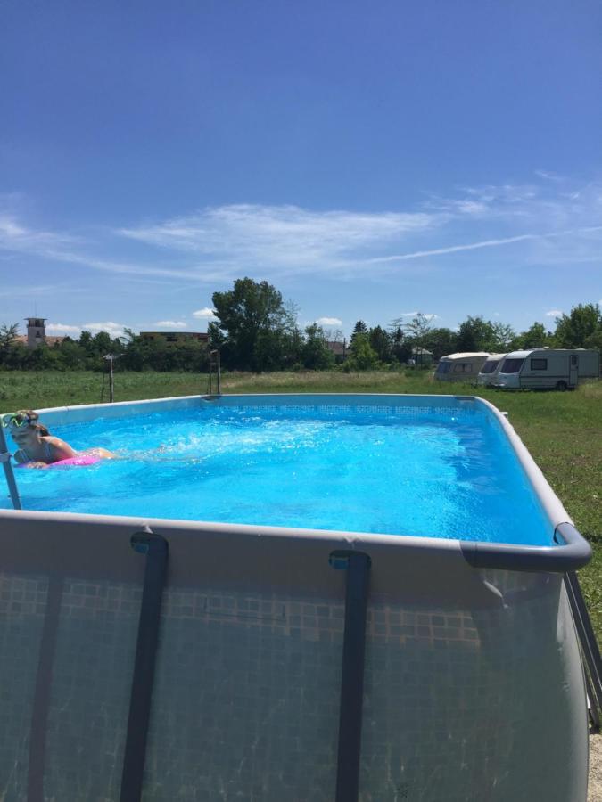 Camping La Foisor Турда Екстериор снимка