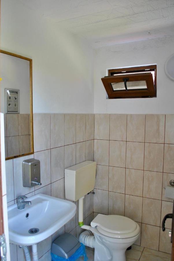 Camping La Foisor Турда Екстериор снимка